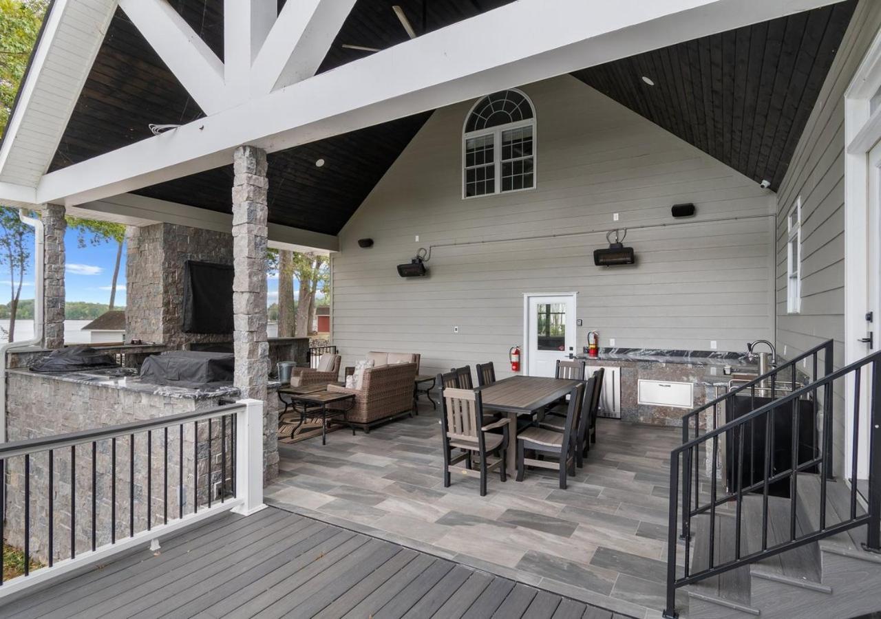 Rare Find Best Lot With Dock And Views On Lake Winchester 外观 照片