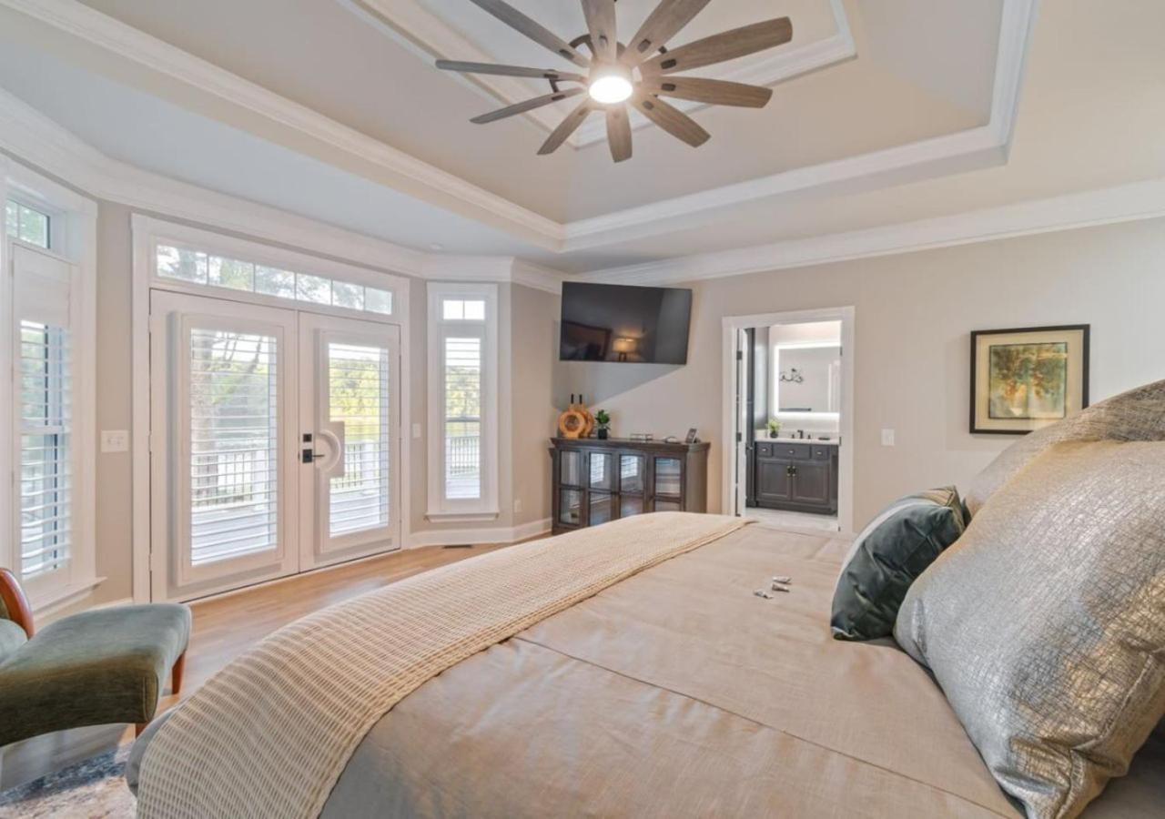 Rare Find Best Lot With Dock And Views On Lake Winchester 外观 照片