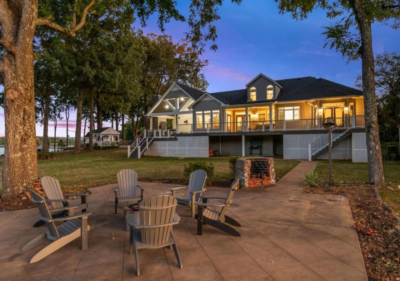 Rare Find Best Lot With Dock And Views On Lake Winchester 外观 照片